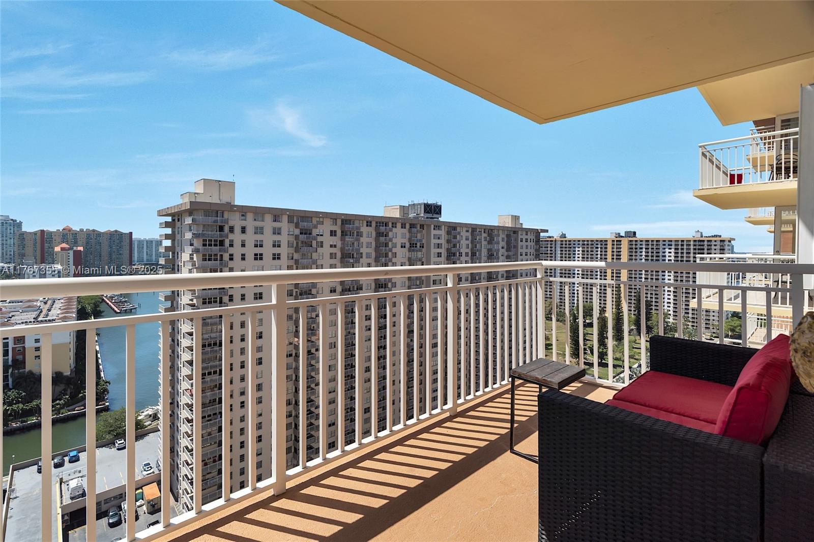 251 174th St #2115, Sunny Isles Beach, Florida image 25