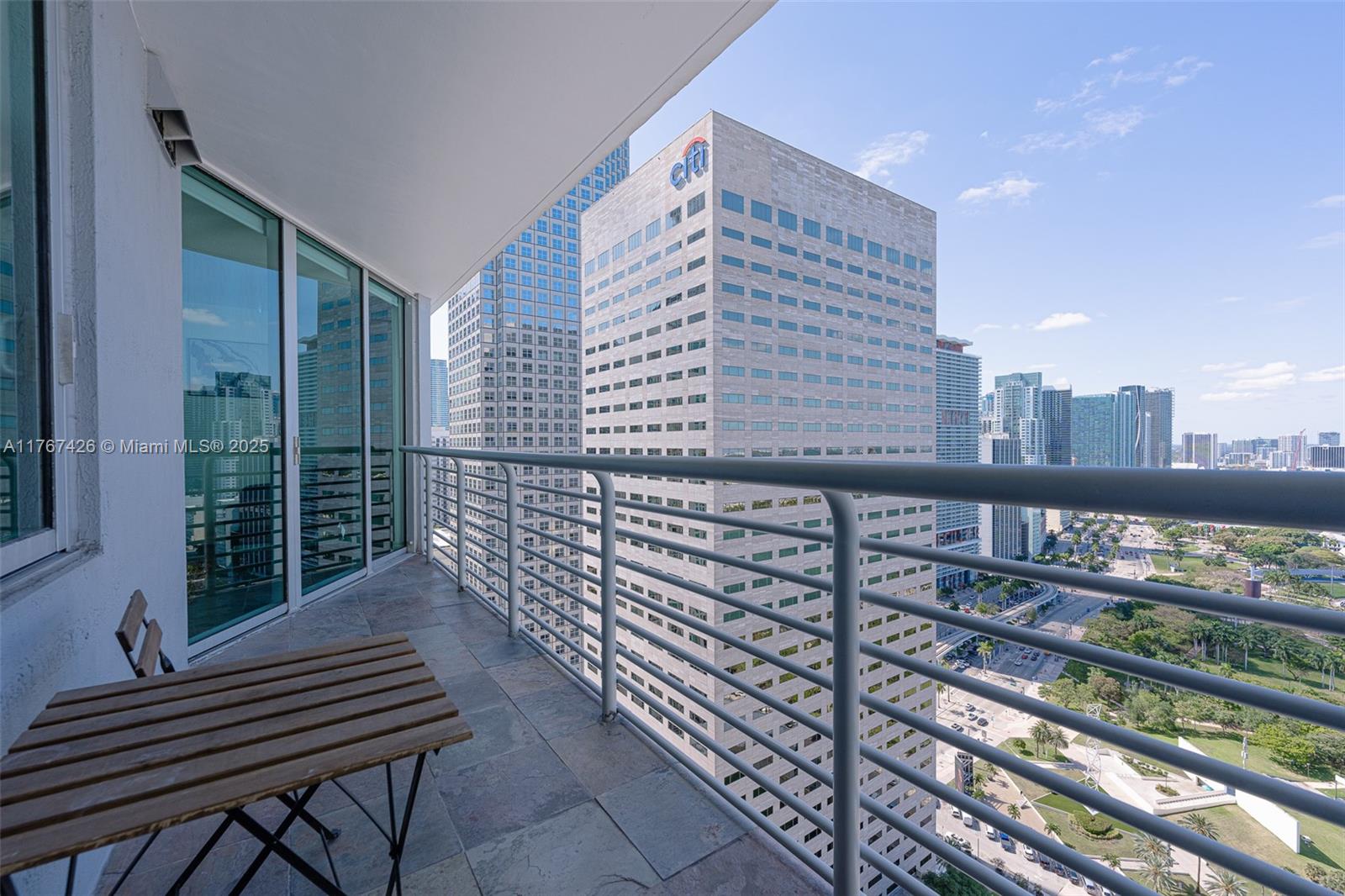 325 S Biscayne Blvd #3624, Miami FL 33131