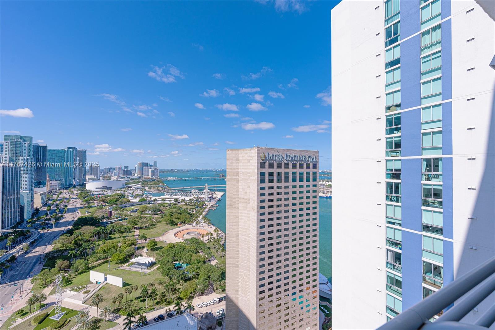 325 S Biscayne Blvd #3624, Miami FL 33131