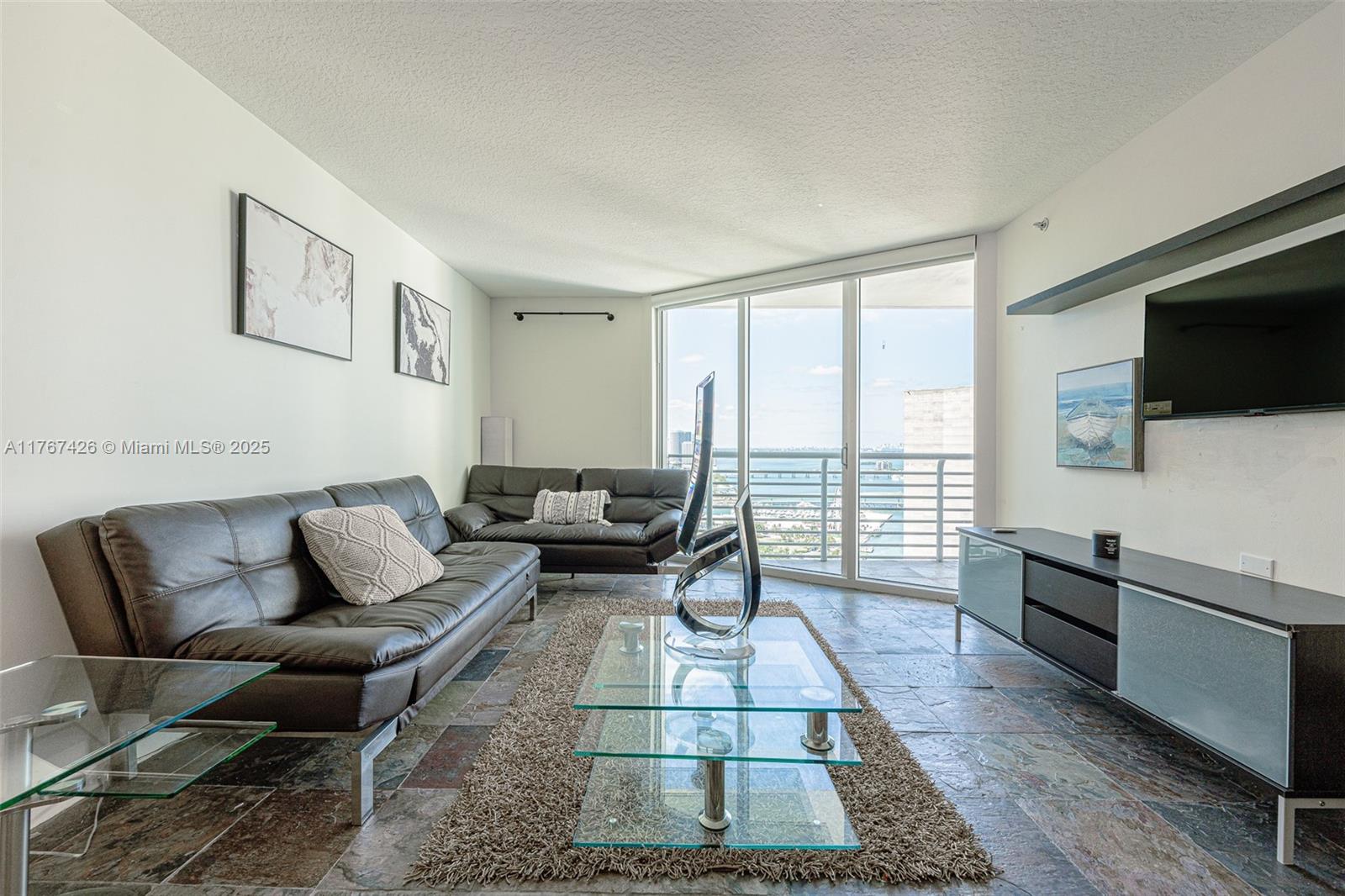 325 S Biscayne Blvd #3624, Miami FL 33131