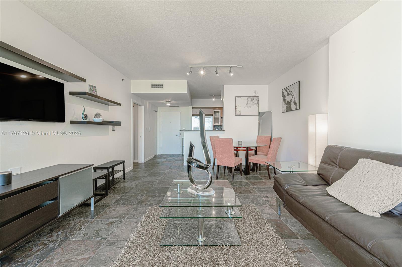 325 S Biscayne Blvd #3624, Miami FL 33131