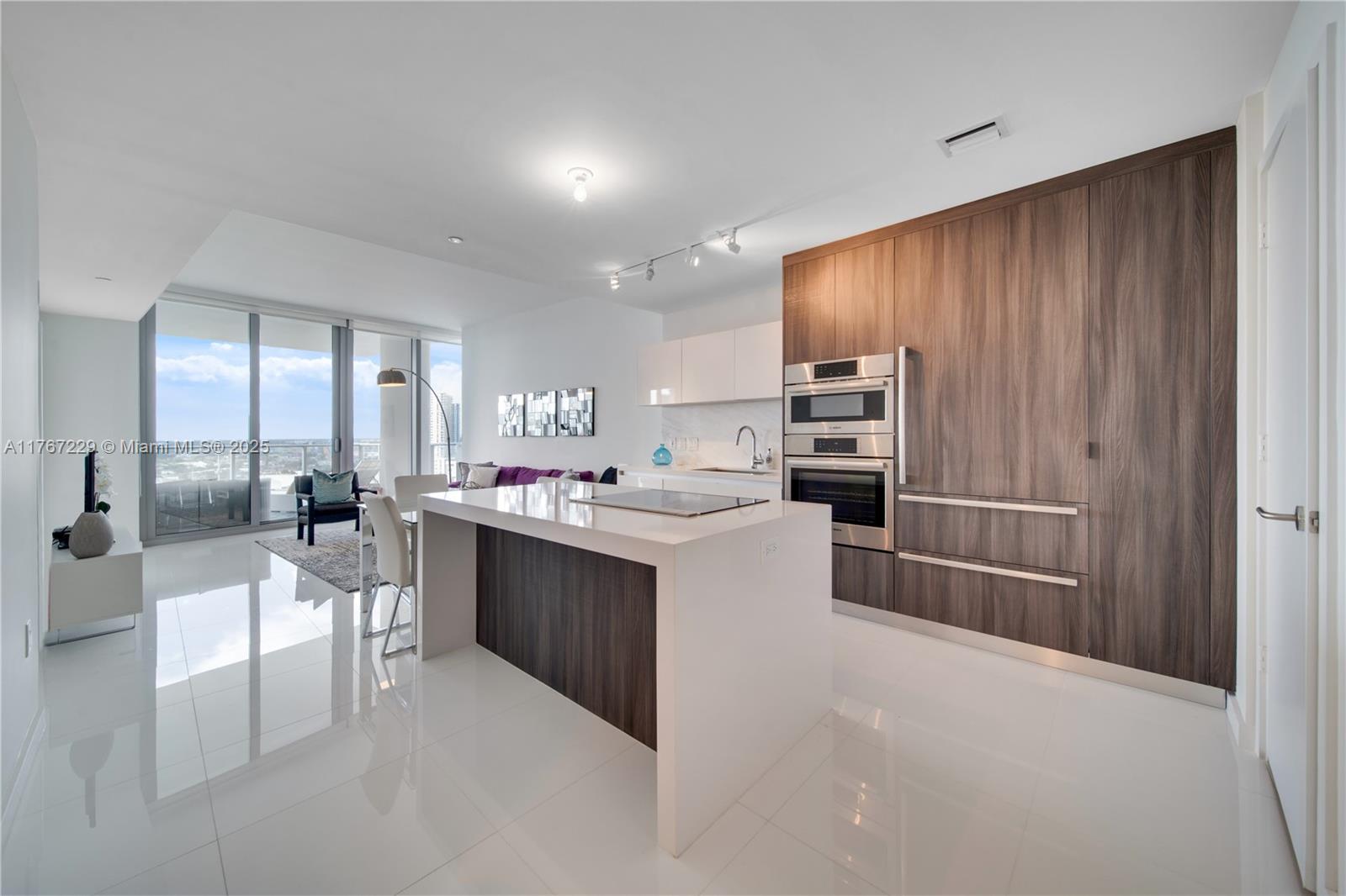 851 NE 1st Ave #1700, Miami FL 33132