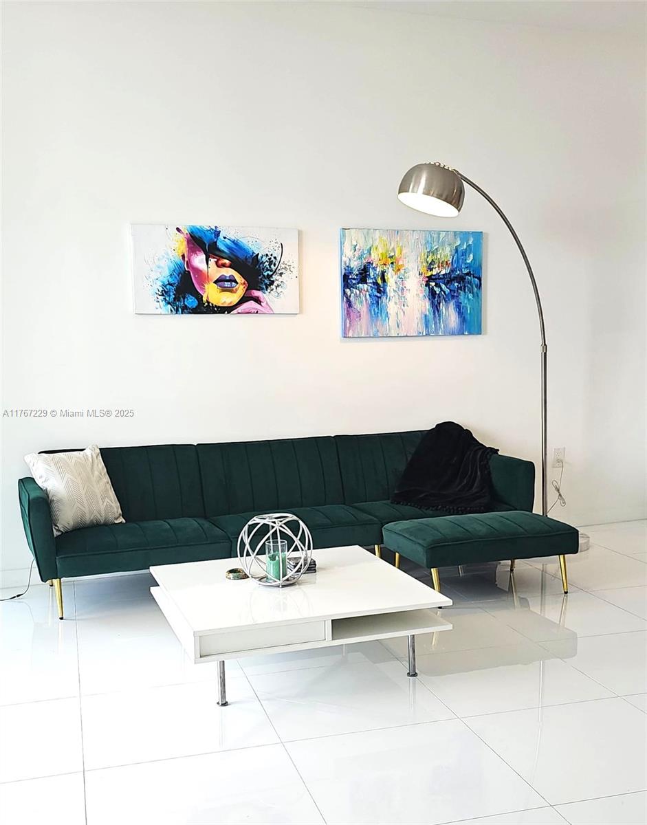 851 NE 1st Ave #1700, Miami FL 33132