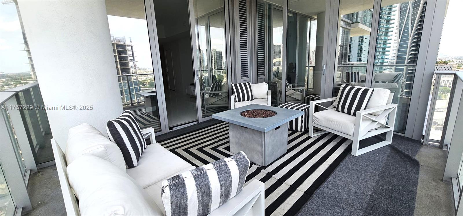 851 NE 1st Ave #1700, Miami FL 33132