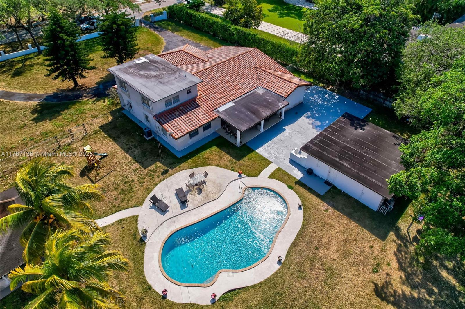 6835 SW 112th St, Pinecrest, Florida image 13