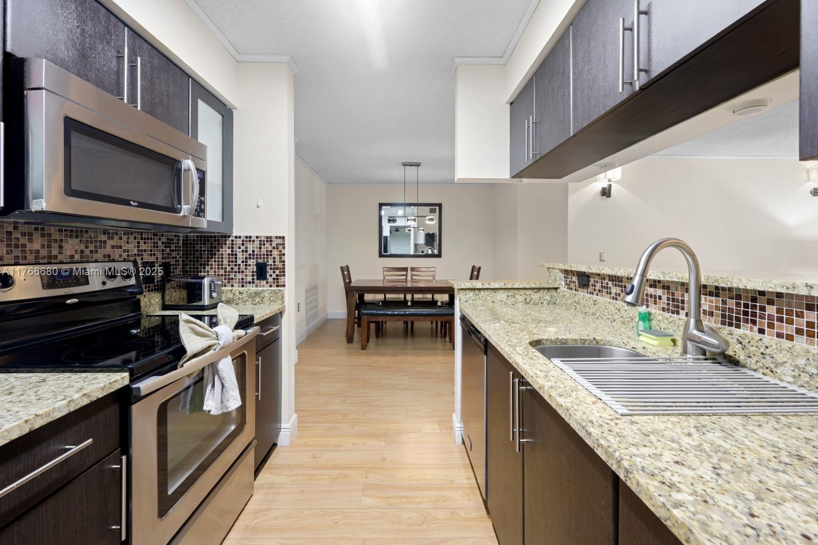 19877 E Country Club Dr #3305, Aventura FL 33180
