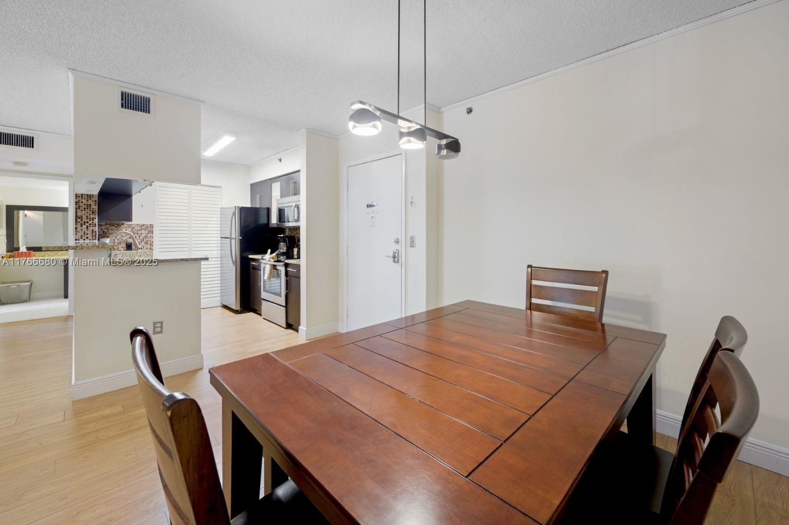 19877 E Country Club Dr #3305, Aventura FL 33180