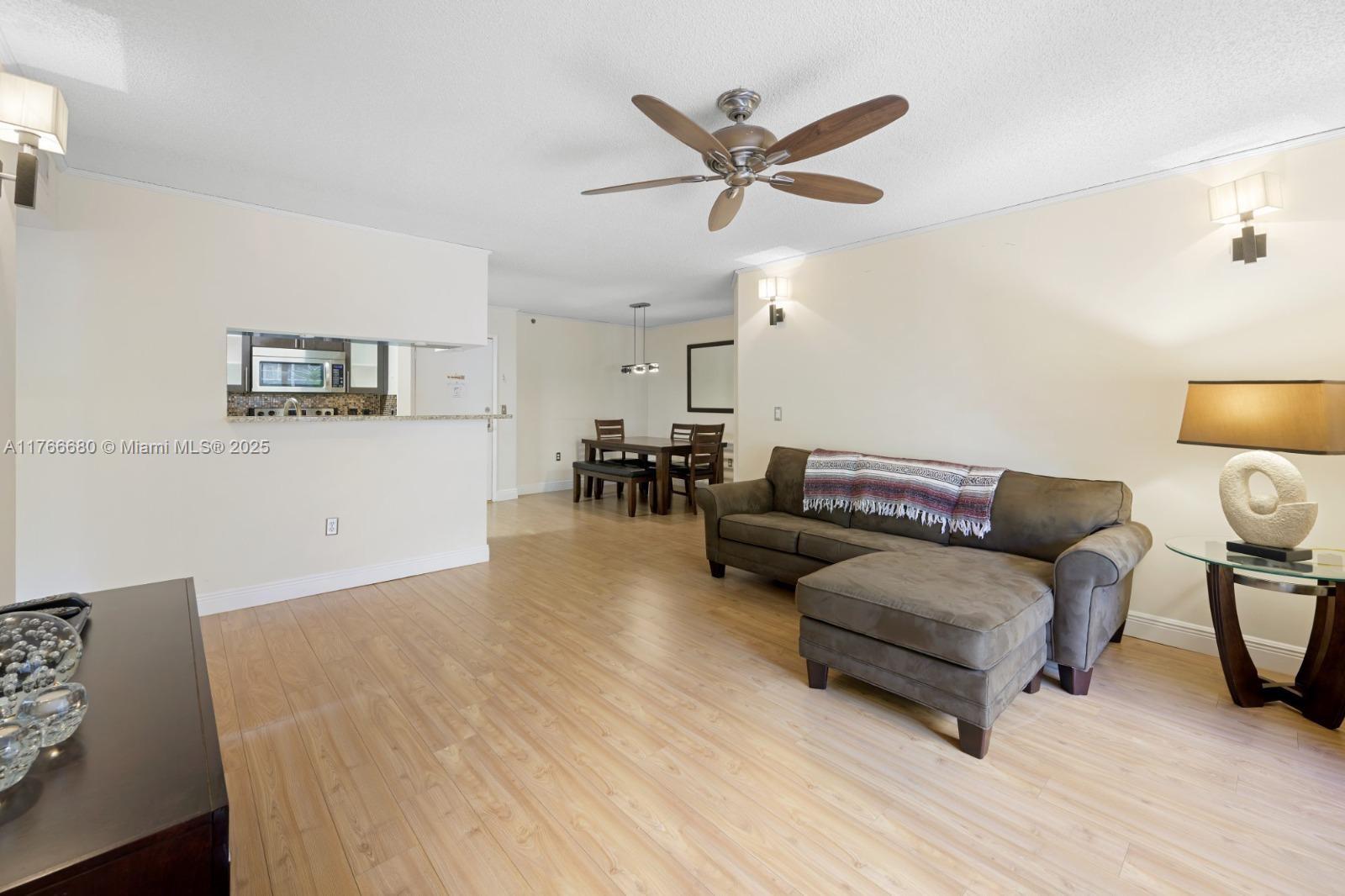 19877 E Country Club Dr #3305, Aventura FL 33180