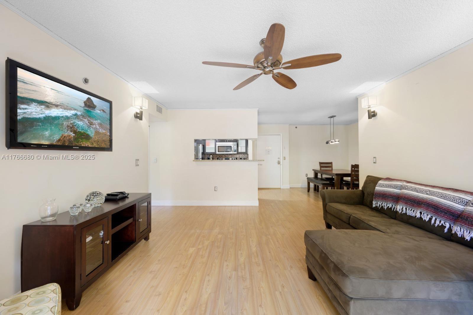 19877 E Country Club Dr #3305, Aventura FL 33180