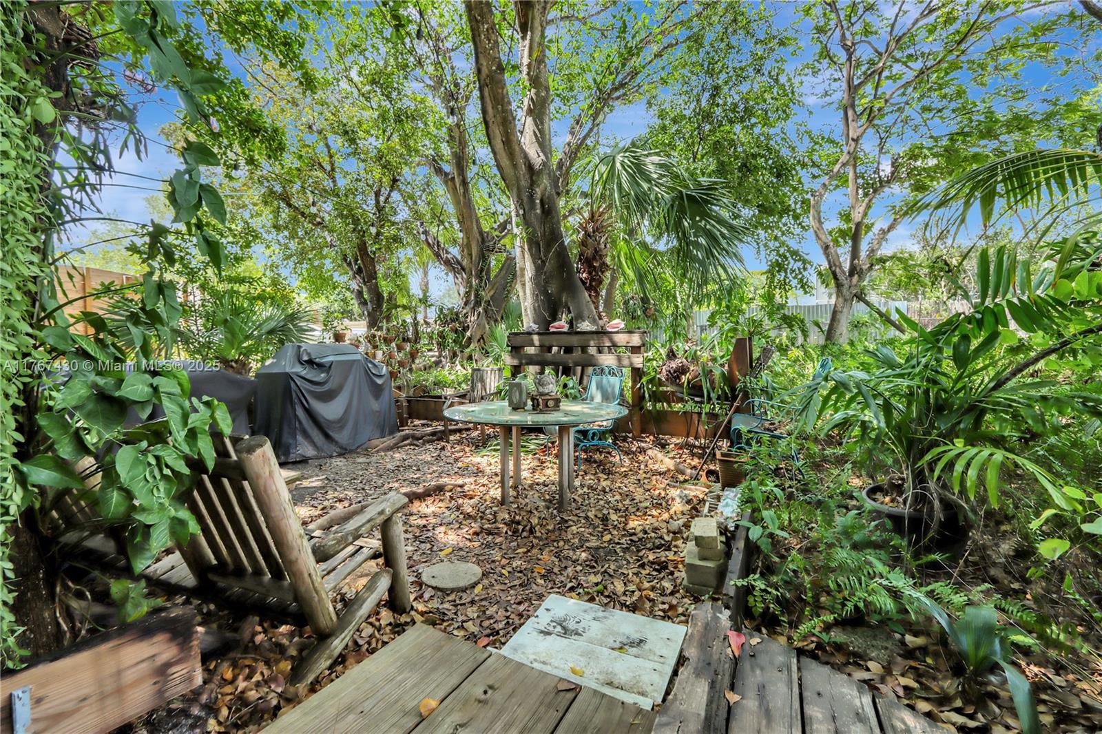 Listing Photo 17