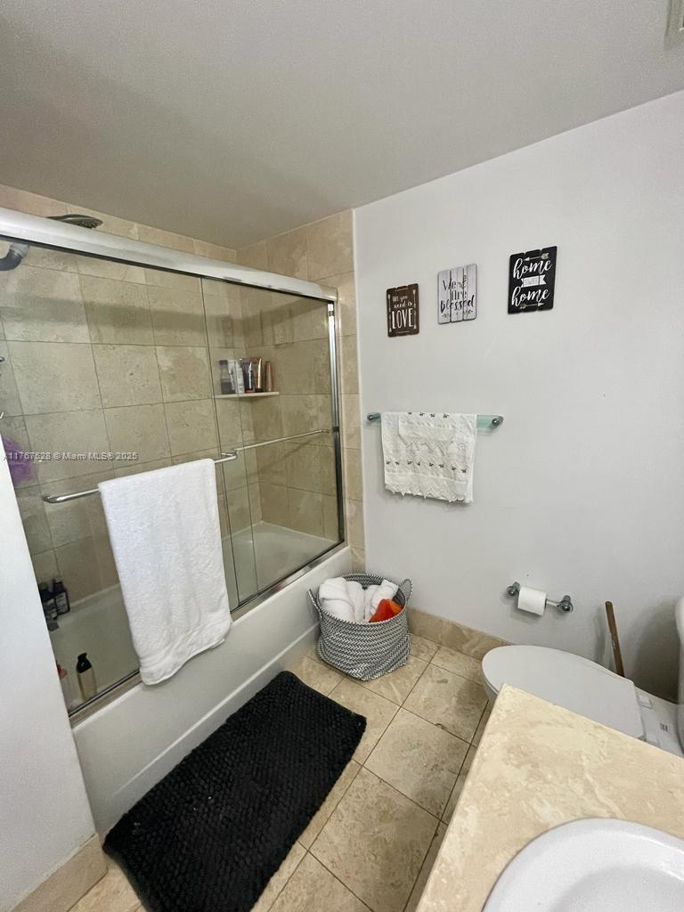 2475 Brickell Ave #2303, Miami FL 33129