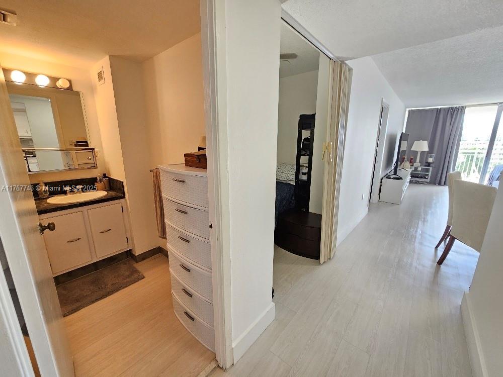 18031 Biscayne Blvd #603, Aventura, Florida image 6