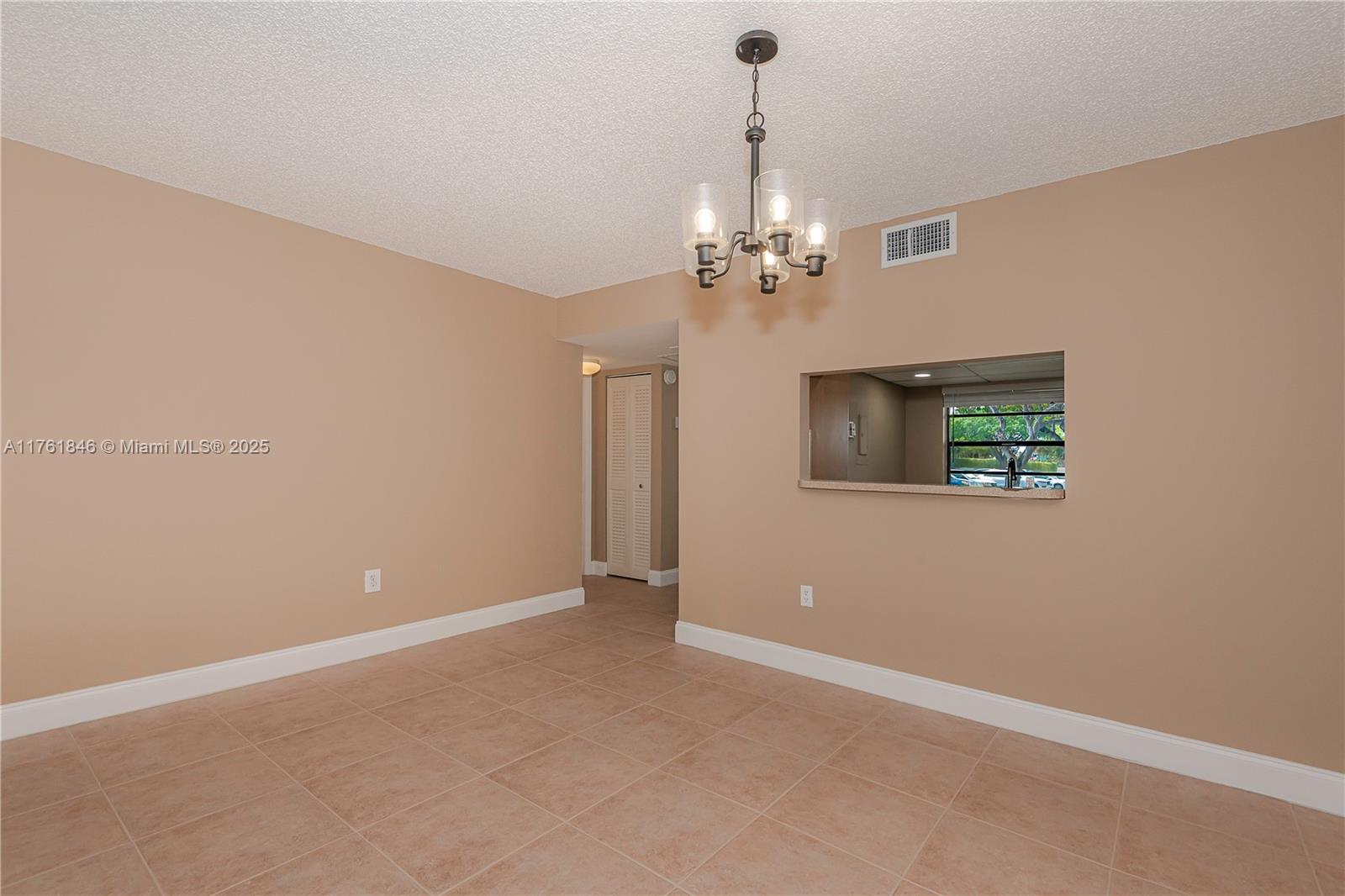 901 Colony Point Cir #102, Pembroke Pines, Florida image 6