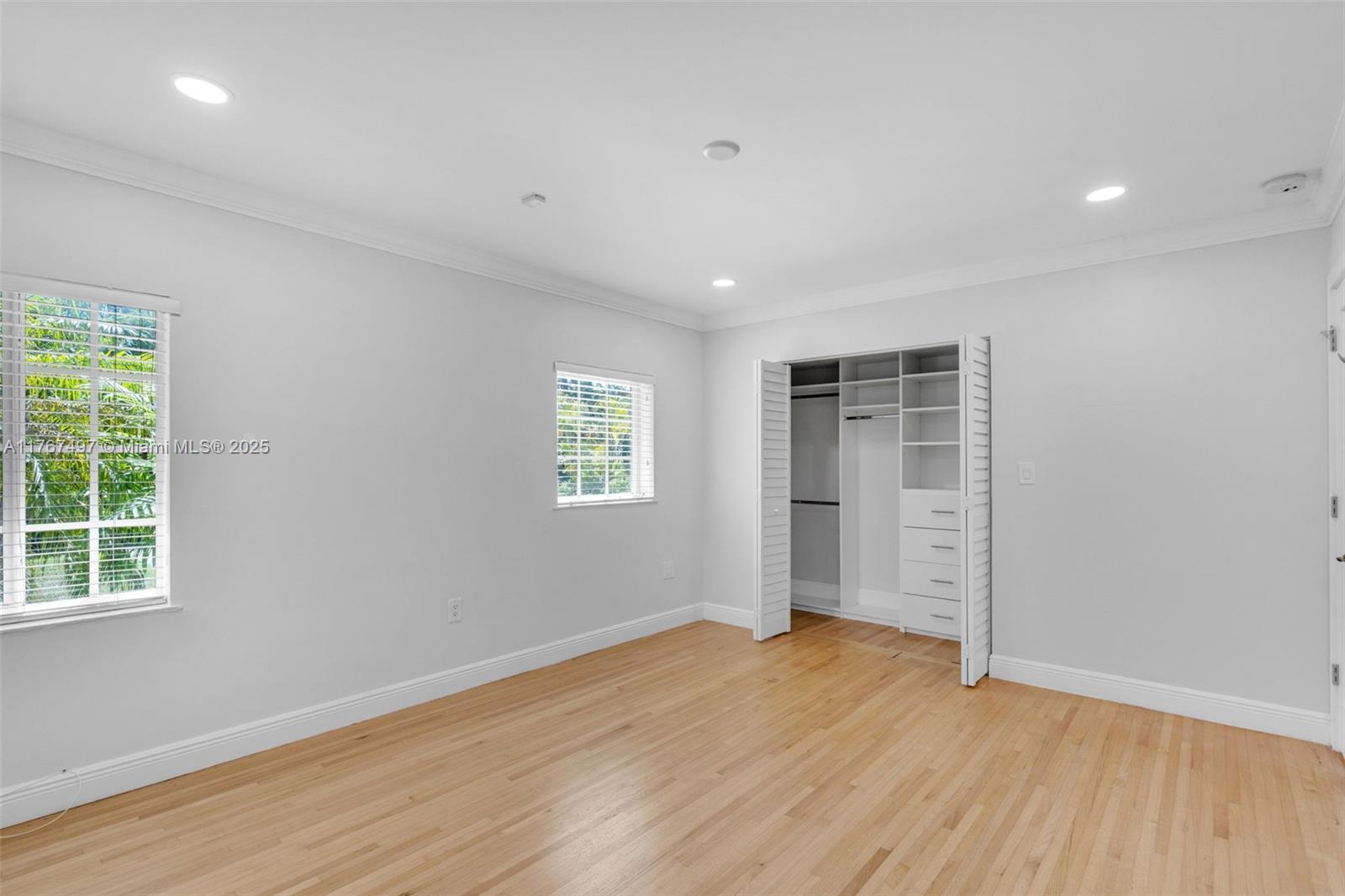 Listing Photo 14