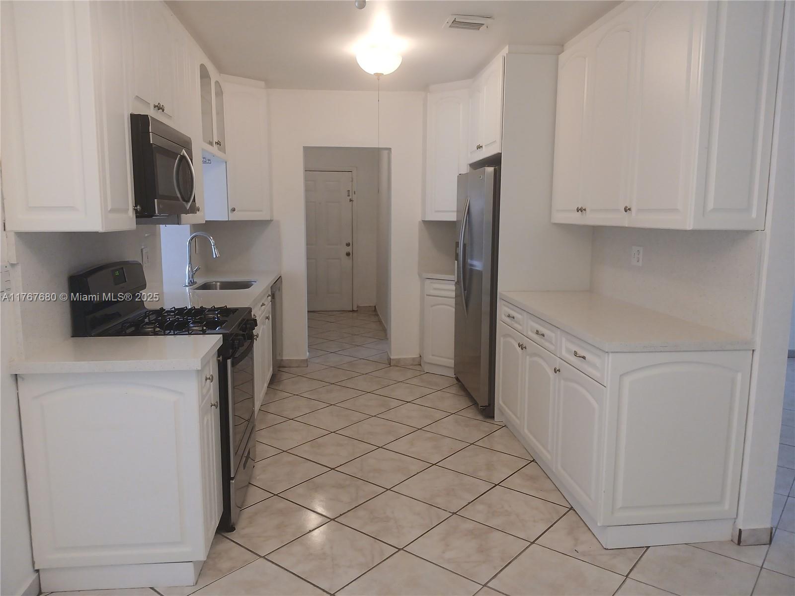 6464 Johnson St, Hollywood, Florida image 7
