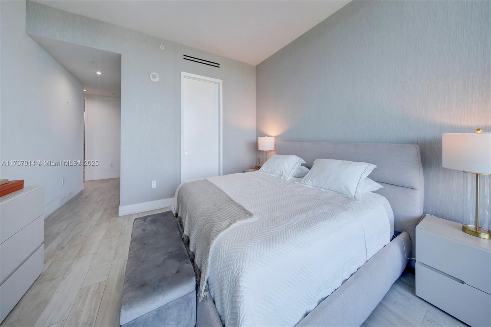 10201 Collins Ave #804, Bal Harbour, Florida image 17