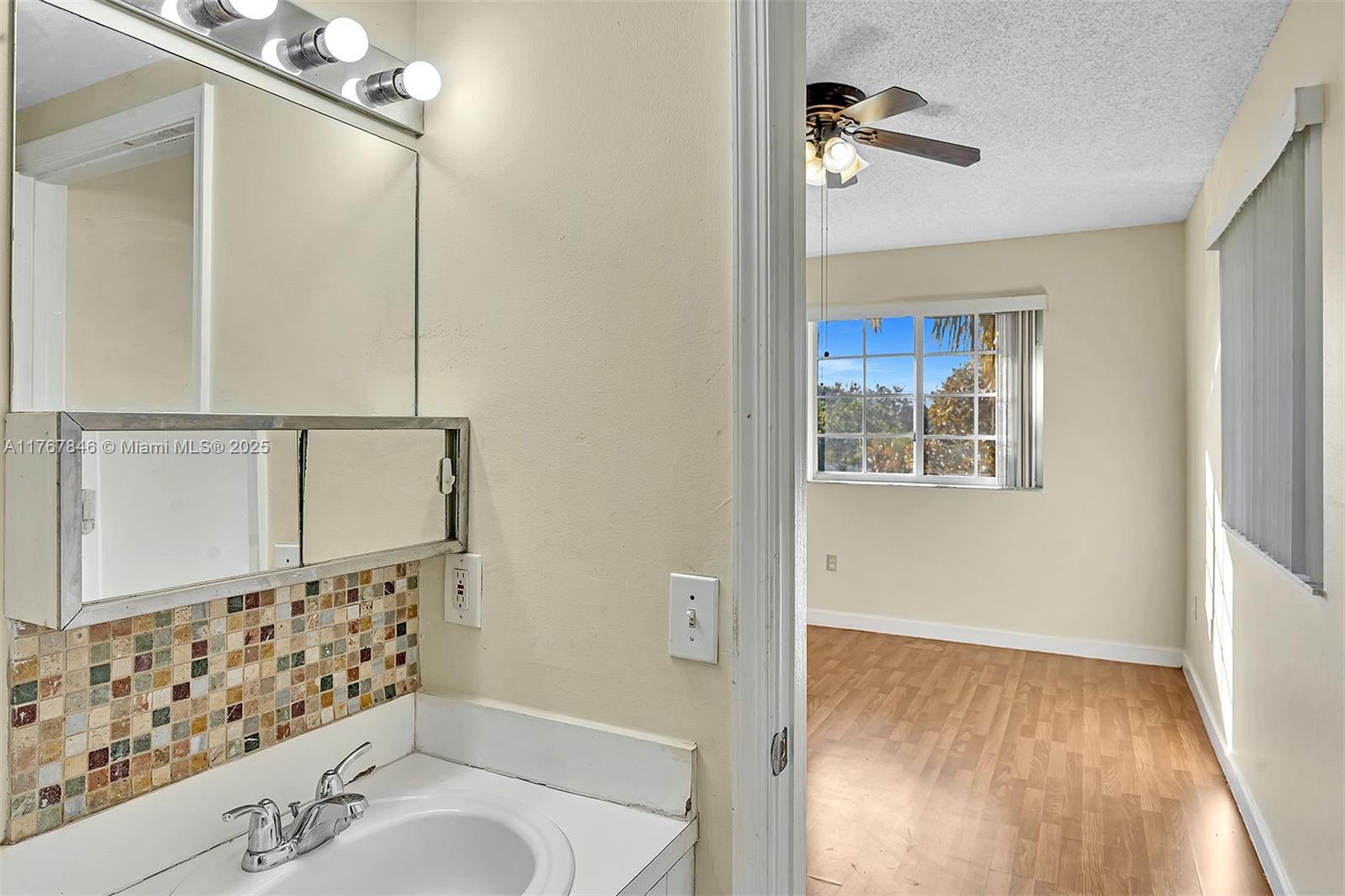 3241 Sabal Palm Mnr #301, Davie, Florida image 22