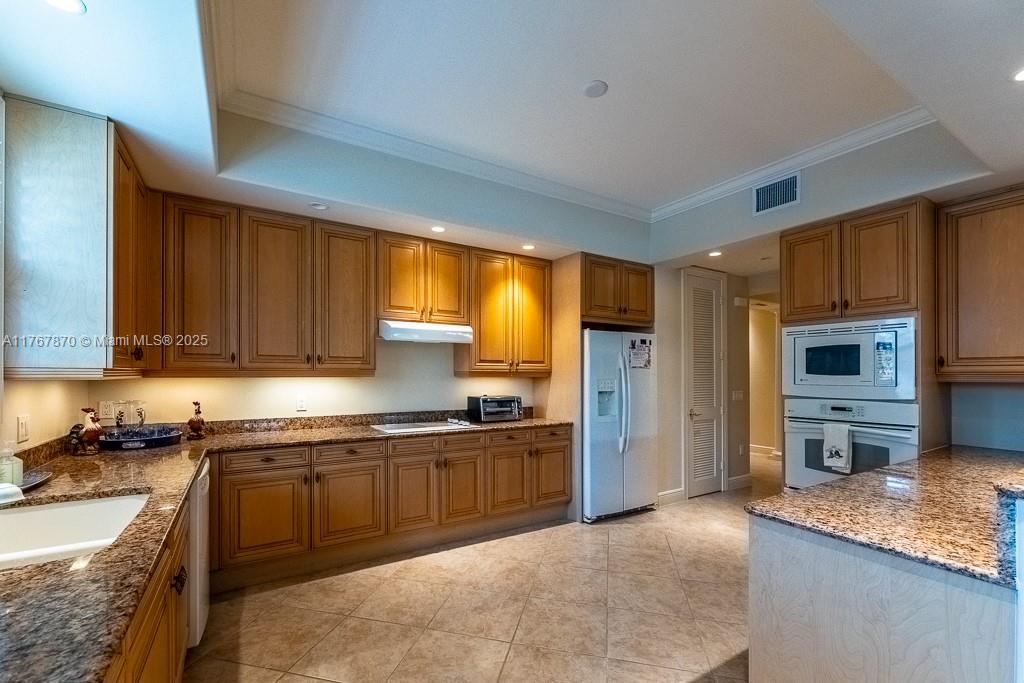 545 Avellino Isles Cir #102, Naples, Florida image 10