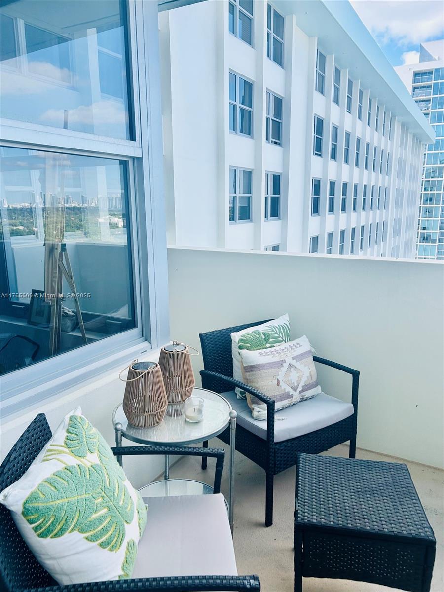 2899  Collins Ave #1526 For Sale A11765609, FL