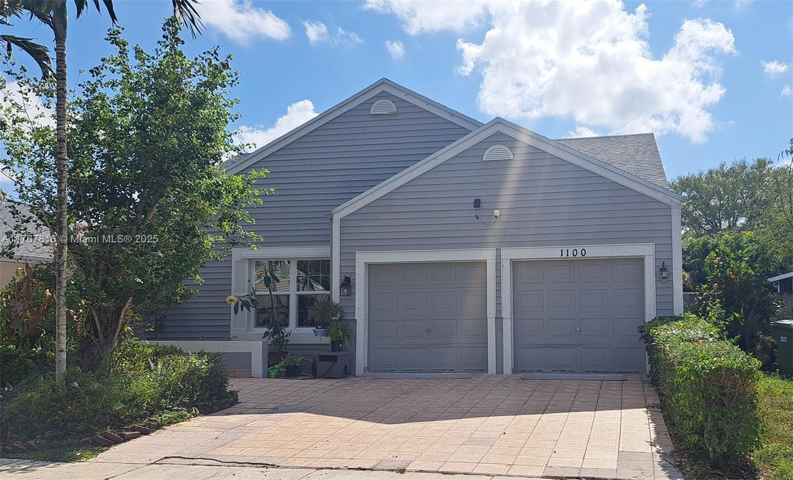 1100 SW 85th Ter  For Sale A11767816, FL