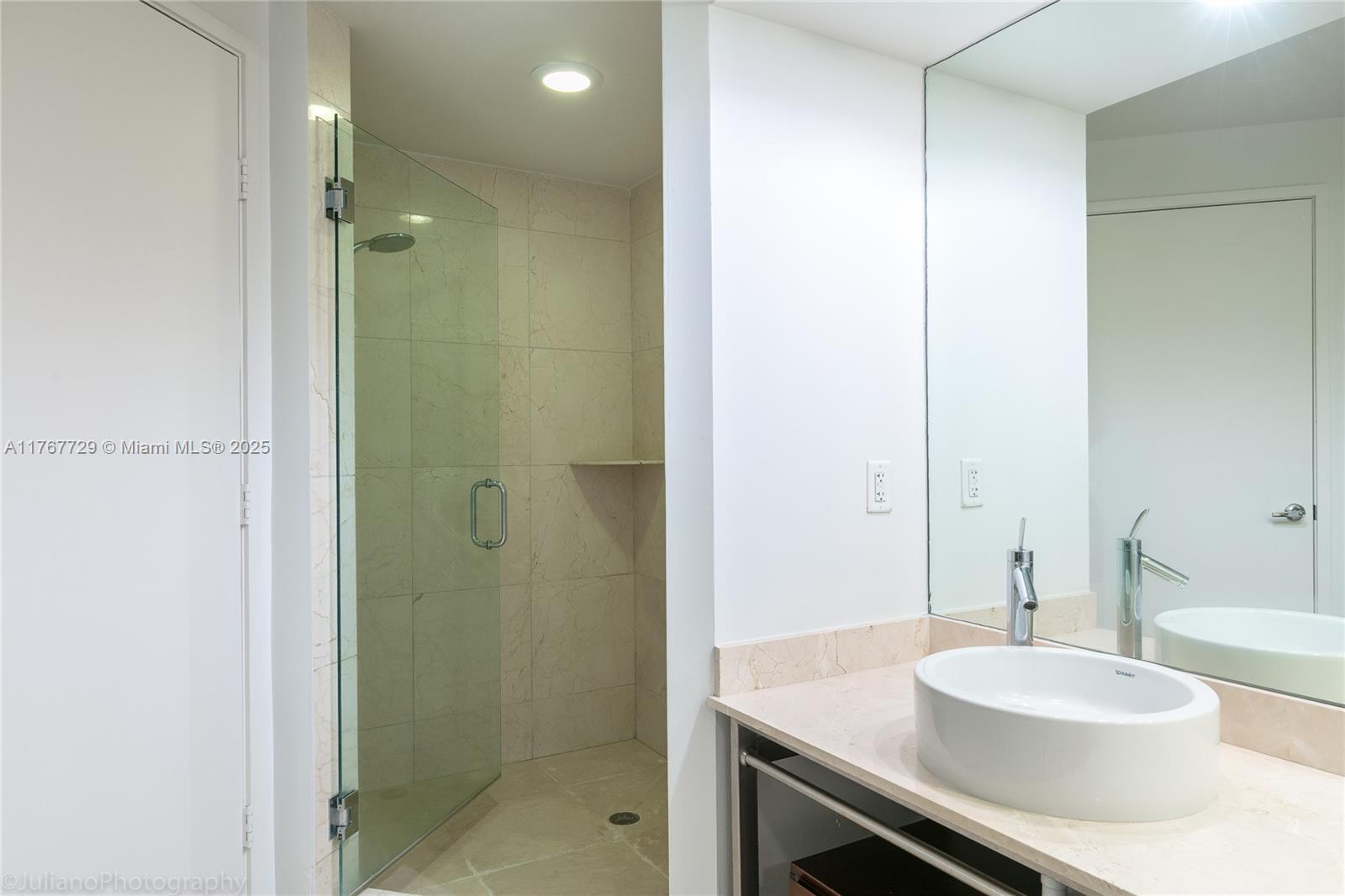 16275 Collins Ave #2104, Sunny Isles Beach FL 33160