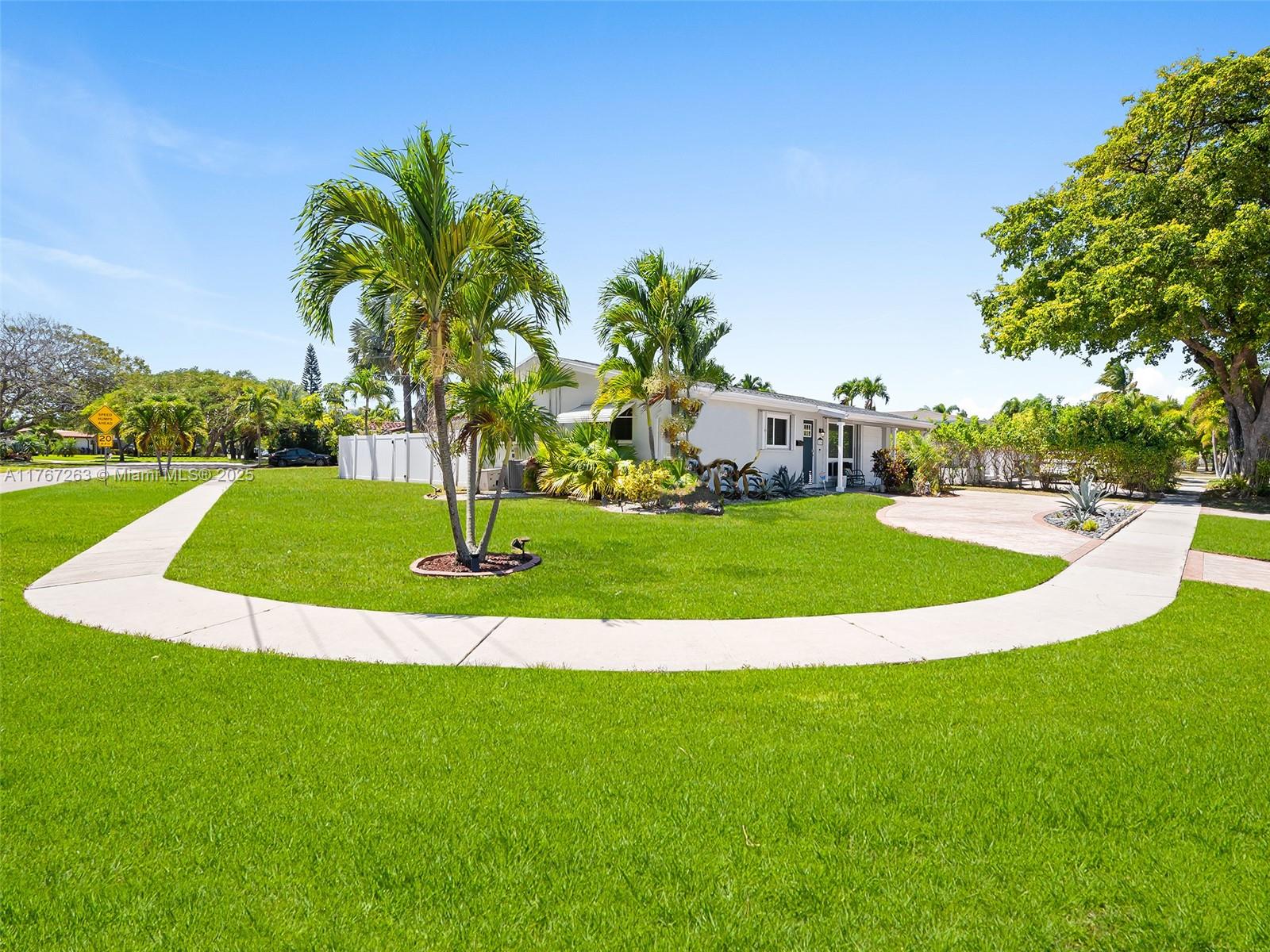 2190 NE 59th Ct, Fort Lauderdale, Florida image 4