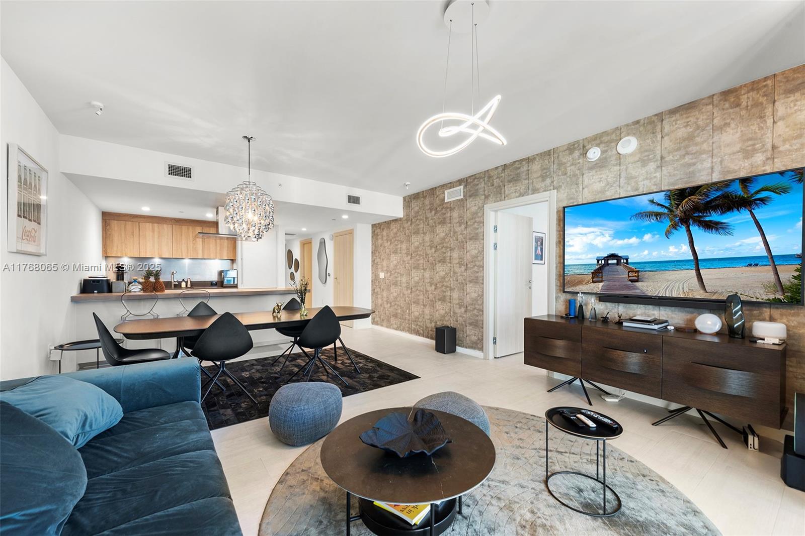 Condo for Sale in Miami, FL