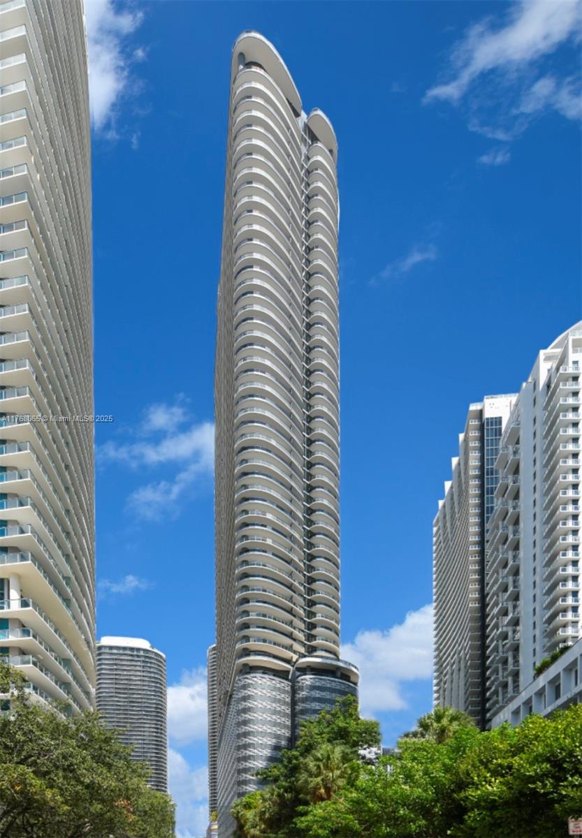 1000 Brickell Plz #4705, Miami, Florida image 38
