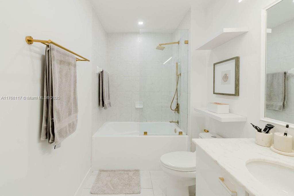 133 NE 2nd Ave #512, Miami FL 33132
