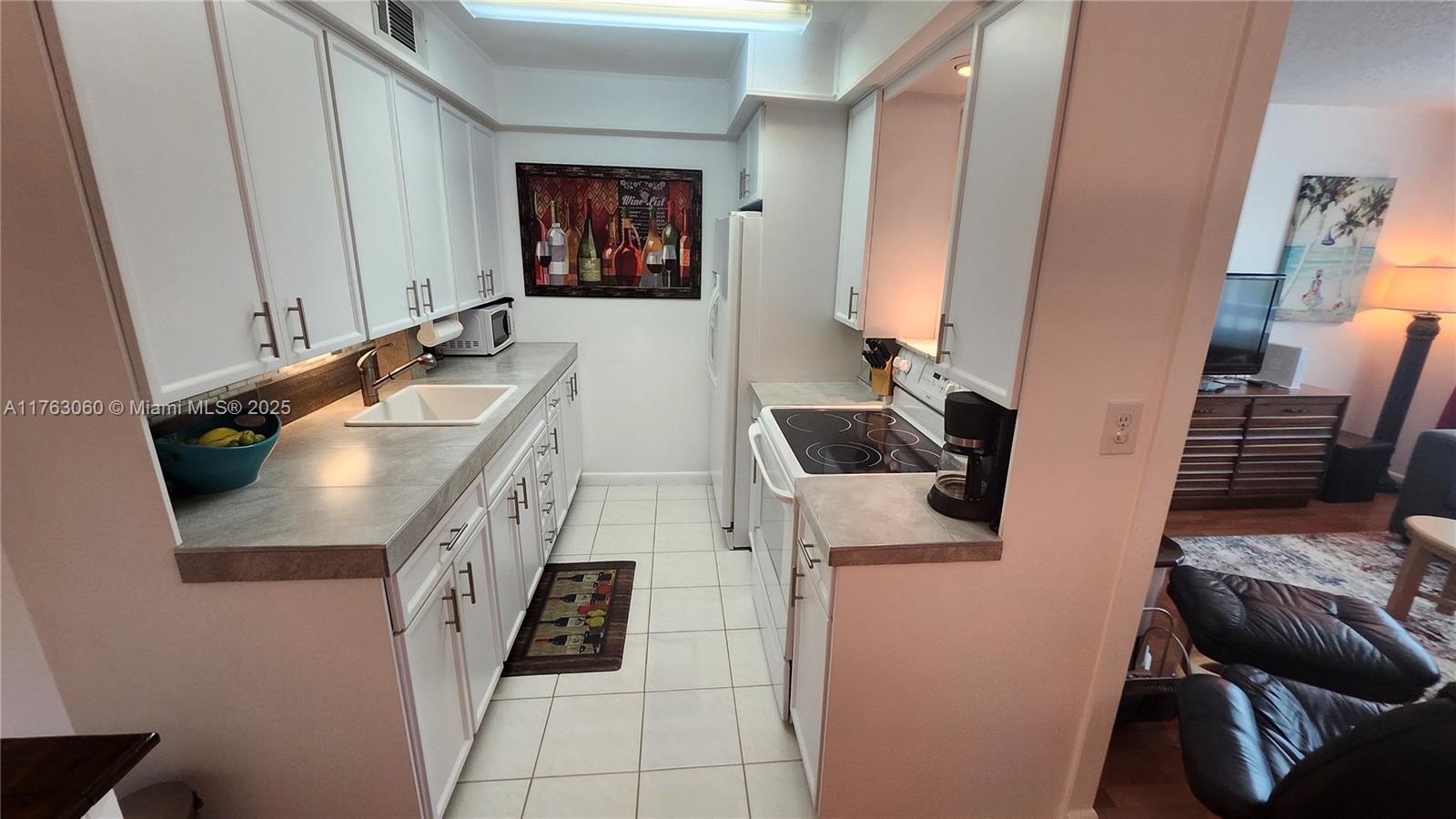 2112 Newport U #2112, Deerfield Beach, Florida image 10