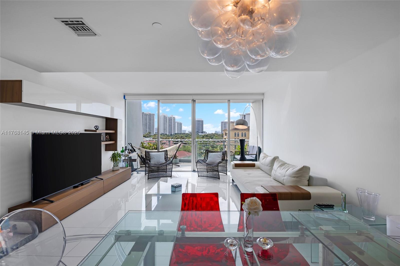 2950 NE 188th St #534, Aventura, Florida image 8