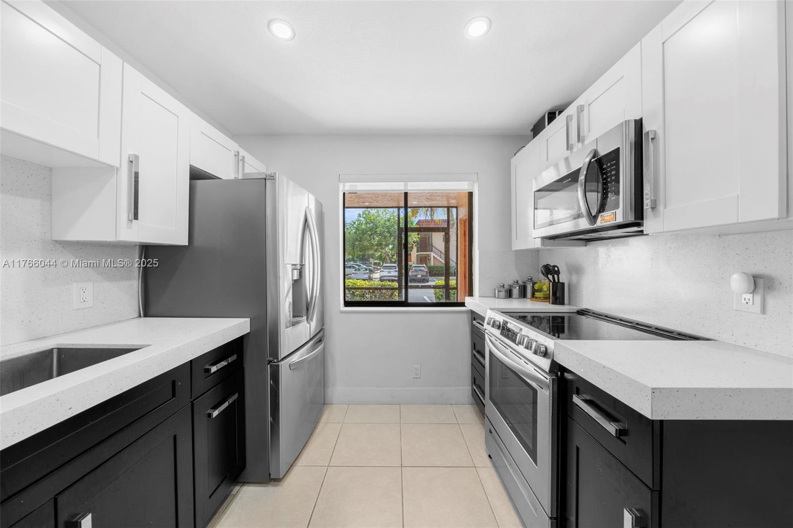 369 Lakeview Dr #102, Weston, Florida image 6