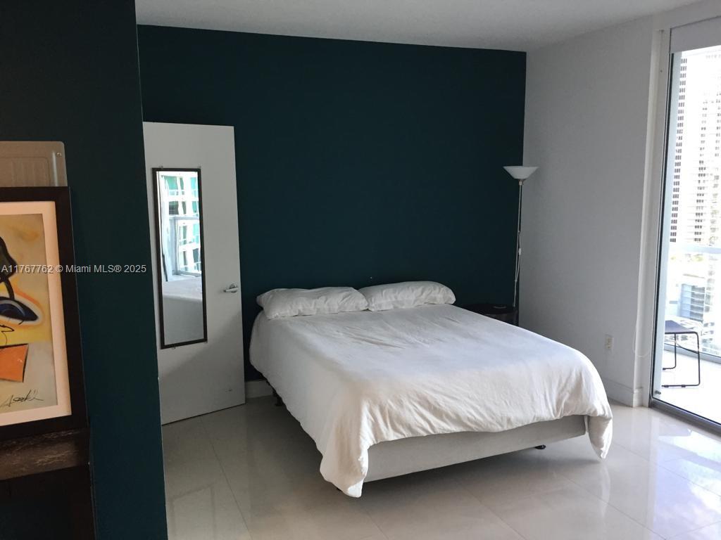 1060 Brickell Ave #2509, Miami FL 33131