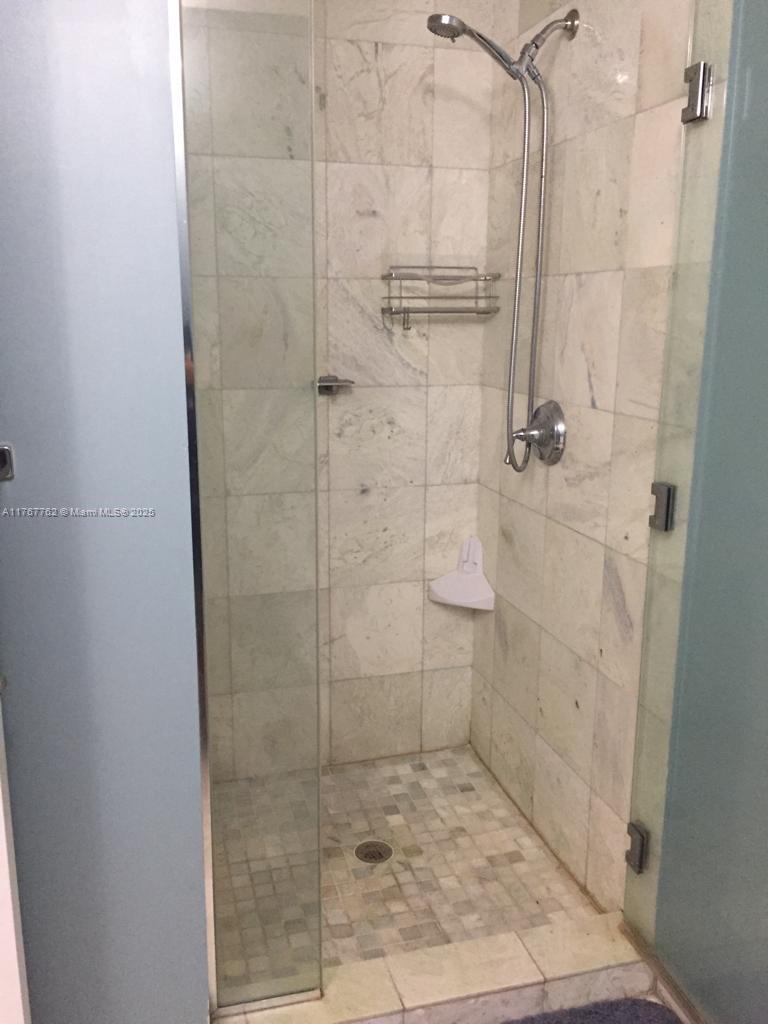 1060 Brickell Ave #2509, Miami FL 33131