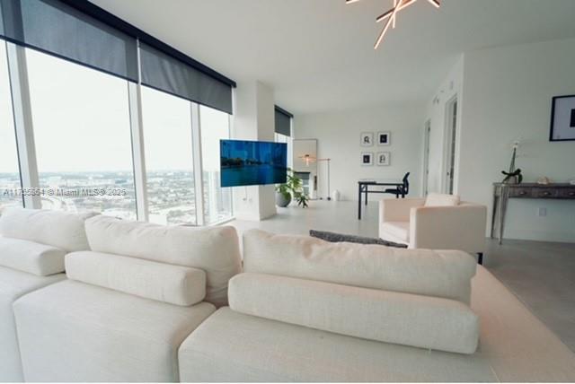 1040 Biscayne Blvd #3507, Miami FL 33132