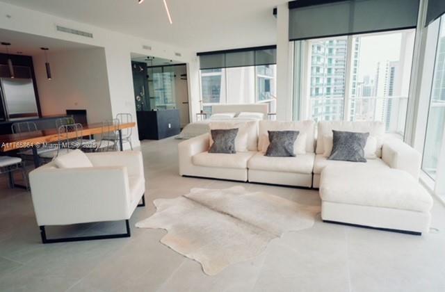 1040 Biscayne Blvd #3507, Miami FL 33132