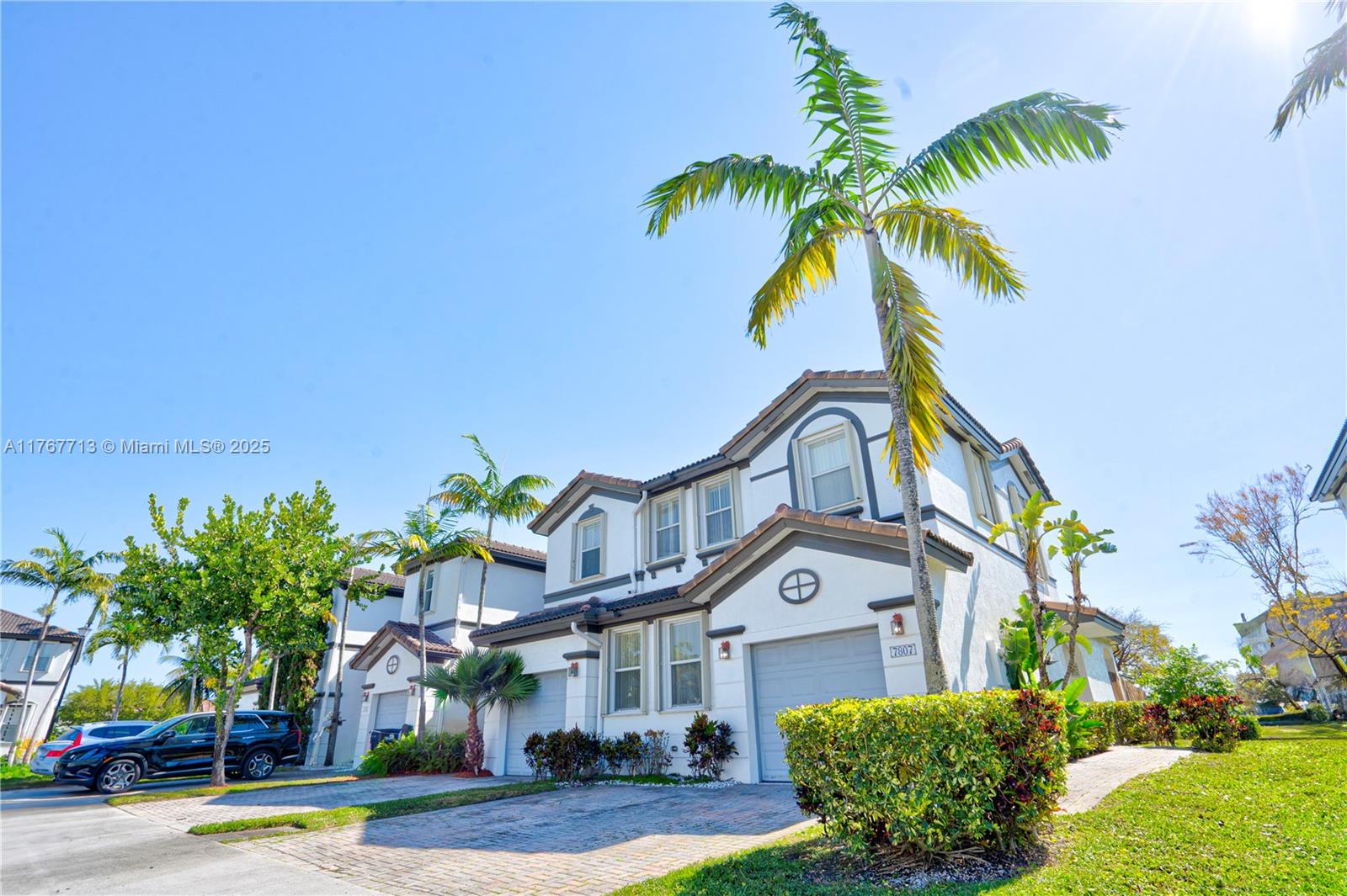 7807 NW 114th Pl, Doral, Florida image 1