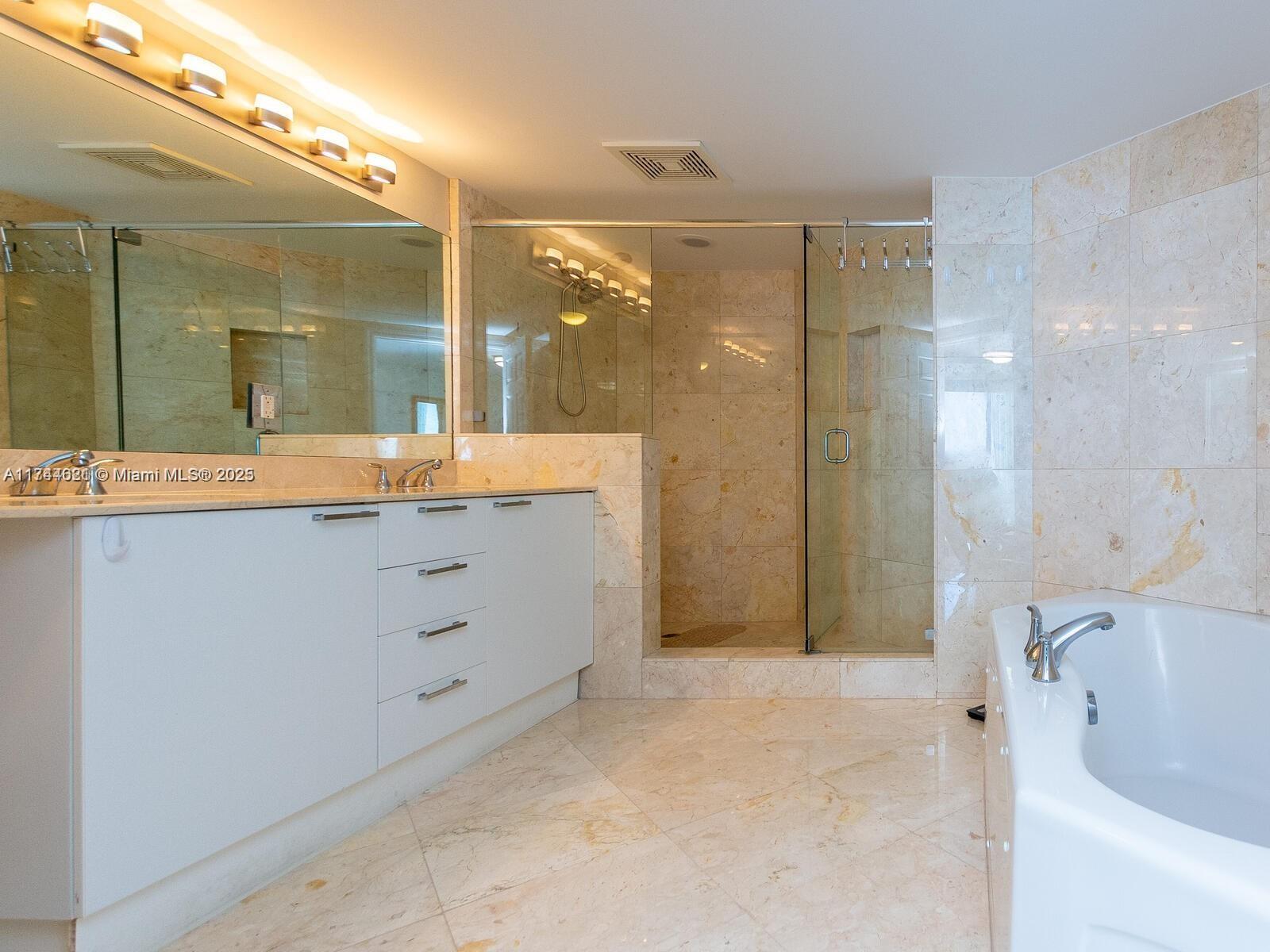 16699 Collins Ave #3203, Sunny Isles Beach FL 33160
