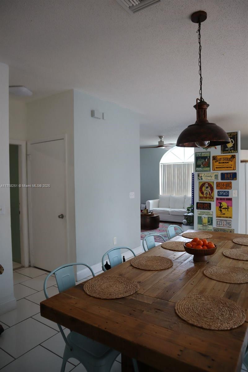 Residential, Pembroke Pines, Florida image 9