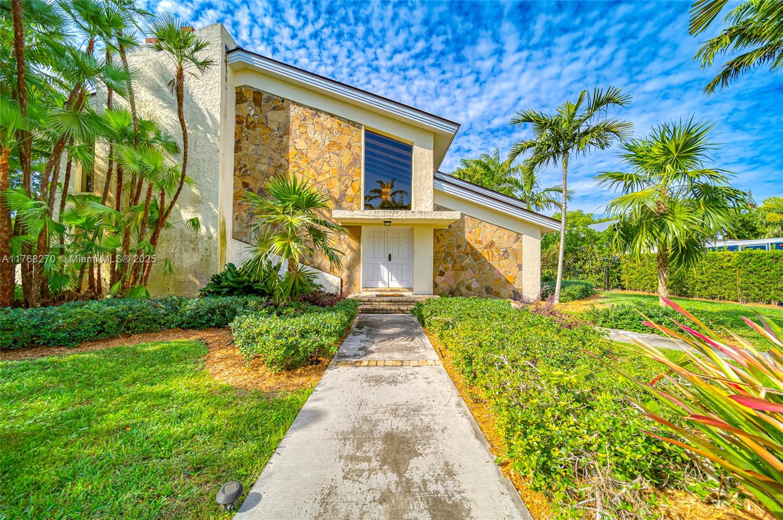 14540  Sailfish Dr  For Sale A11768270, FL