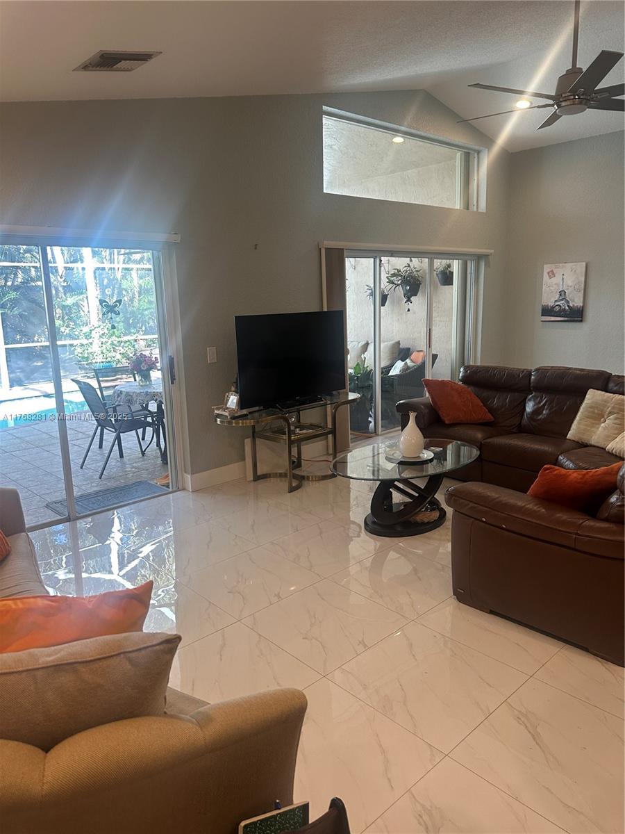 12067 Tevere Dr, Boynton Beach, Florida image 10