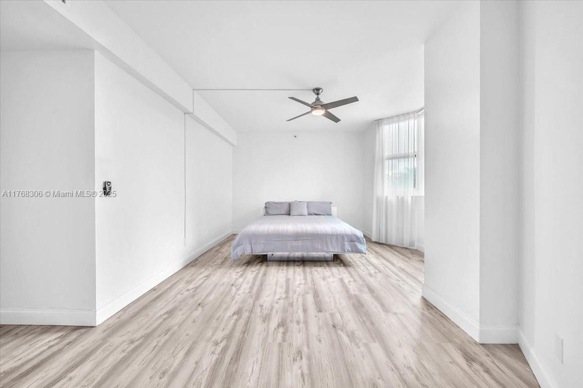 300 S Pointe Dr #406, Miami Beach FL 33139