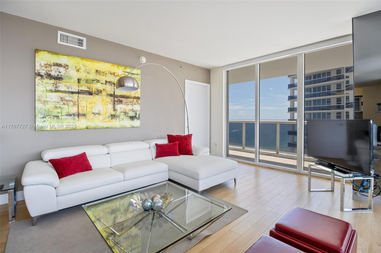 Condo for Rent in Hallandale Beach, FL