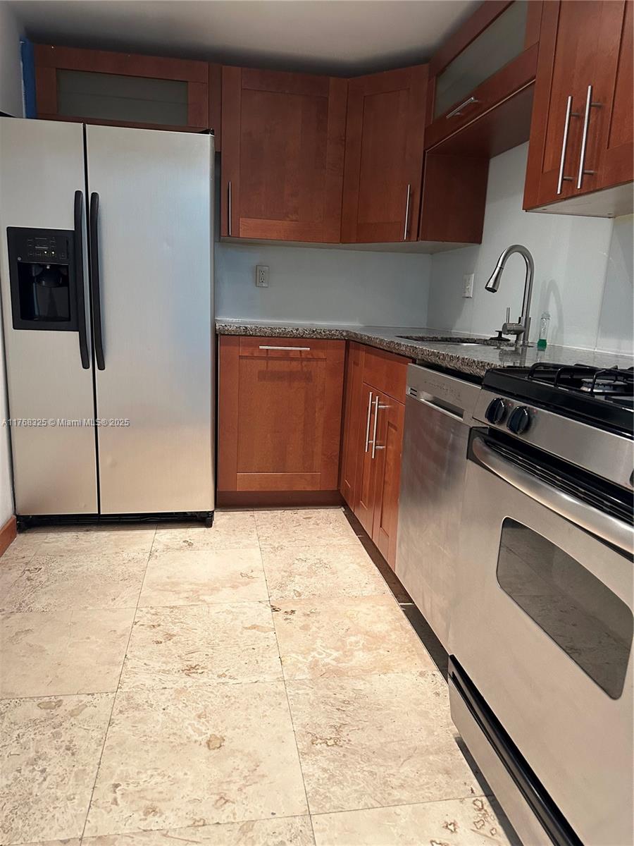2201 Brickell Ave #4, Miami FL 33129