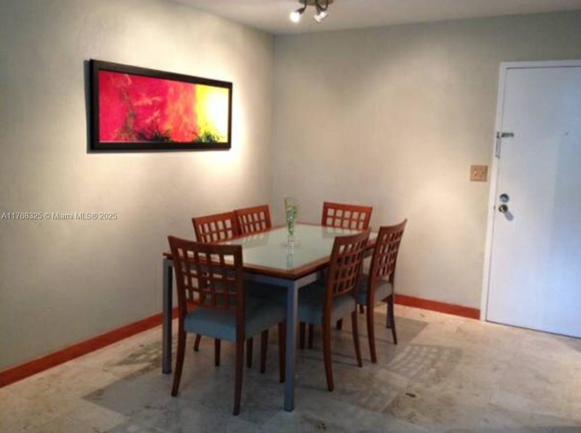 2201 Brickell Ave #4, Miami FL 33129