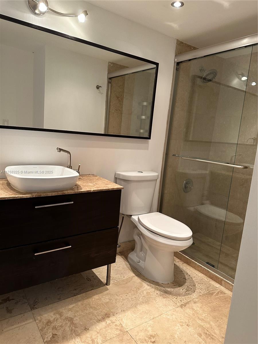 2201 Brickell Ave #4, Miami FL 33129