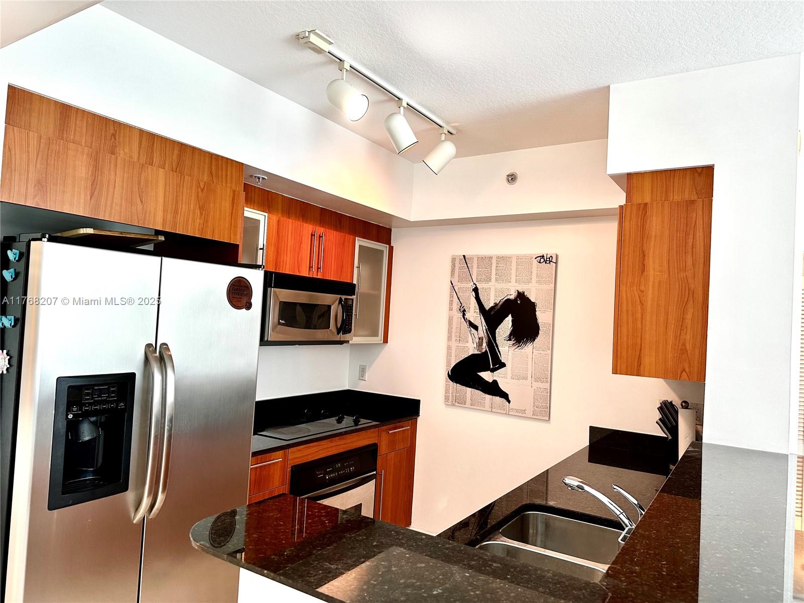 325 S Biscayne Blvd #717, Miami FL 33131