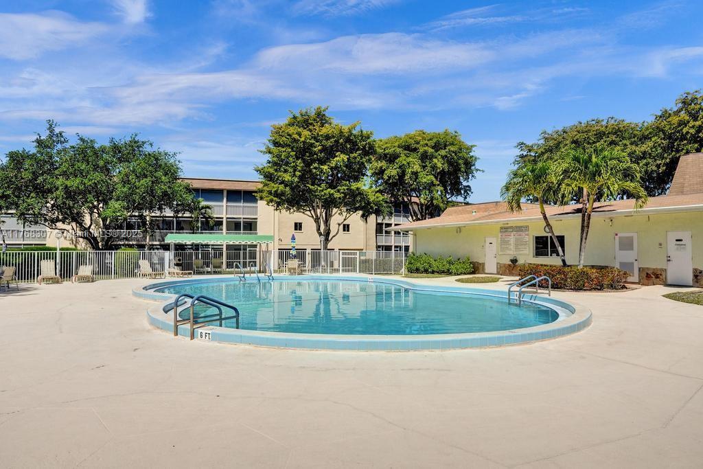 700 Village Green Ct #319, Palm Springs, Florida image 40