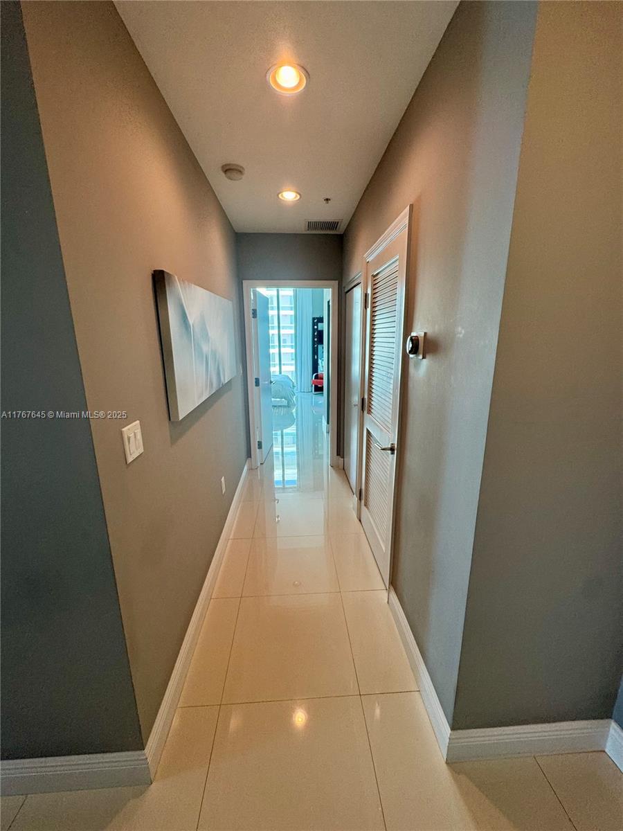 7930 East Dr #1008, North Bay Village, Florida image 28