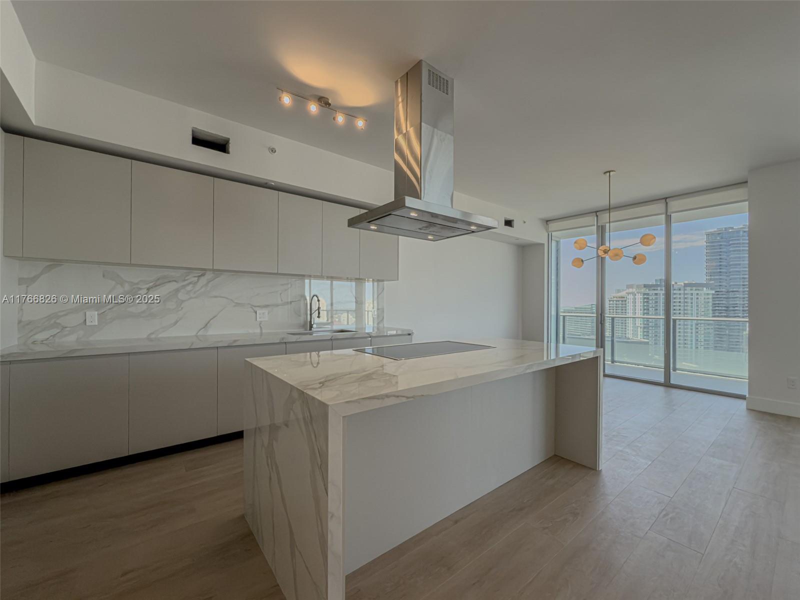 1300 Brickell Bay Dr #4204, Miami FL 33131